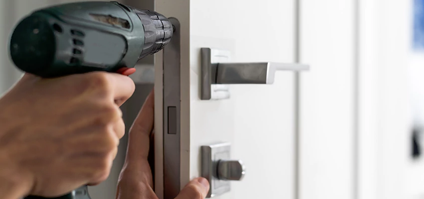 Locksmith For Lock Replacement Near Me in Burlingame, CA