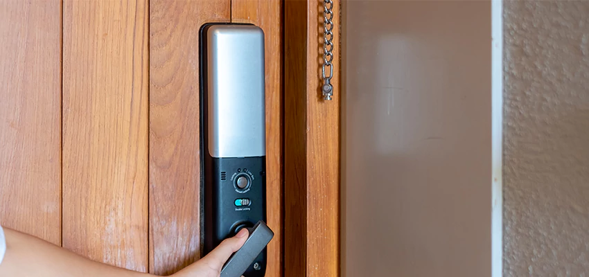 Home Security Electronic Locks Upgrades in Burlingame, CA